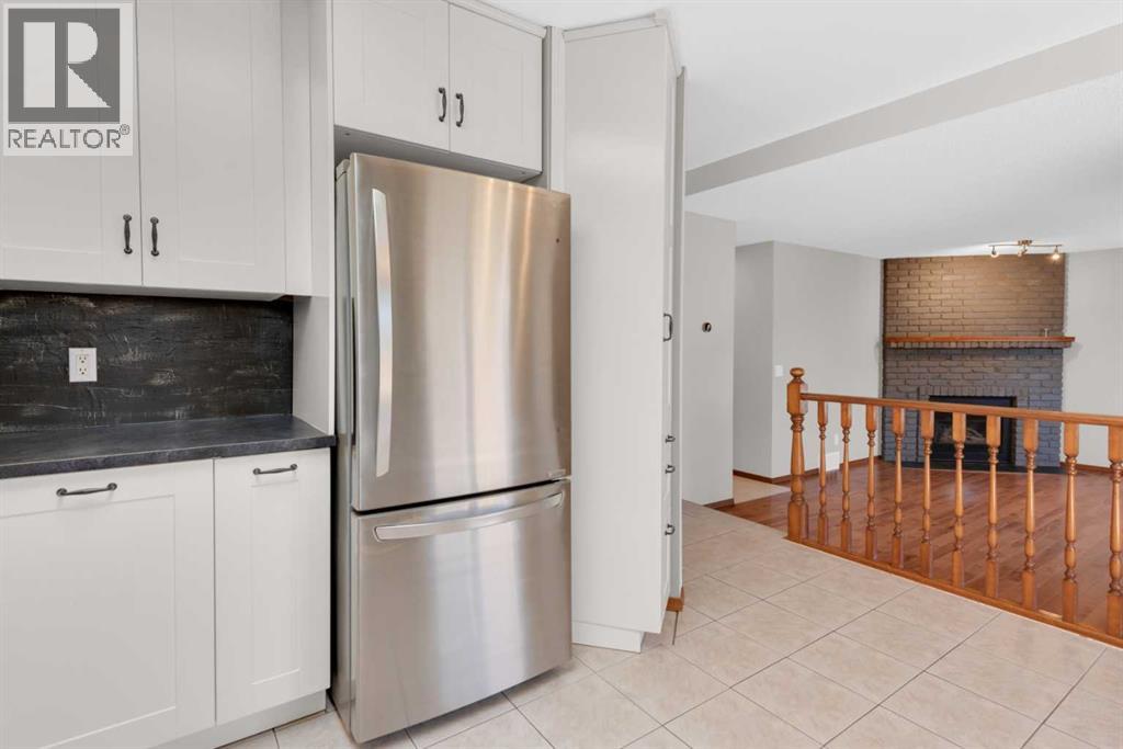 260 Hawkwood Boulevard NW, Calgary, Alberta  T3G 3E8 - Photo 9 - A2306793