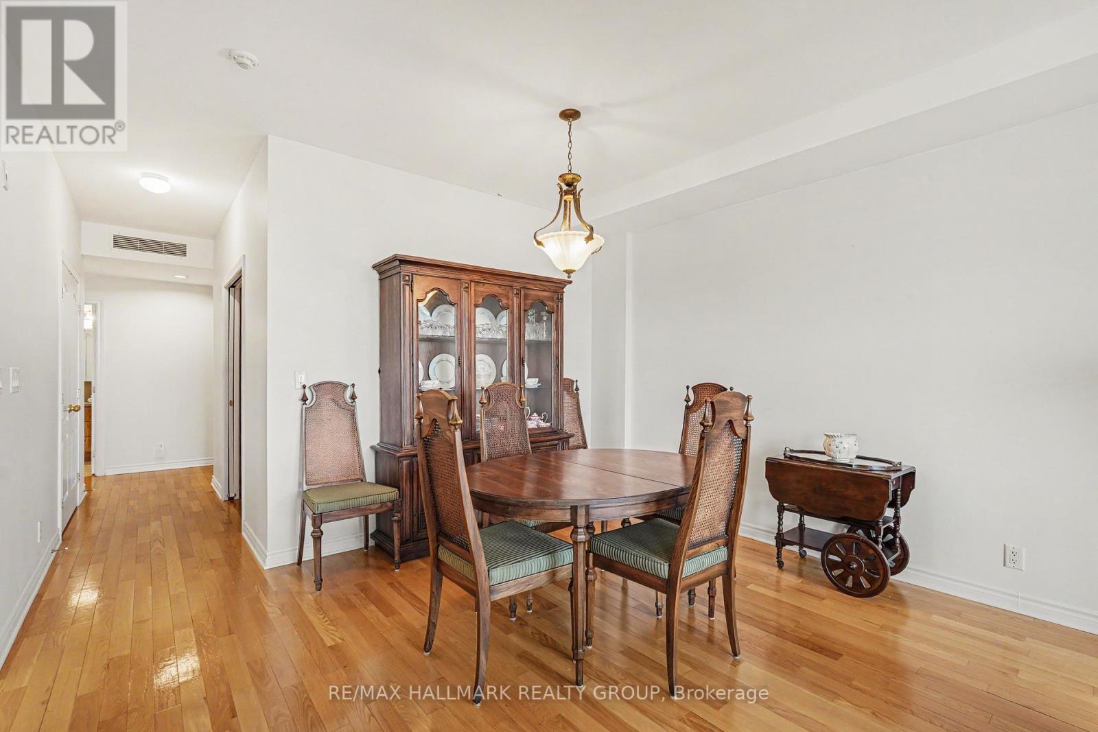 702 - 136 Darlington Private, Ottawa, Ontario  K1V 0X6 - Photo 4 - X13141464