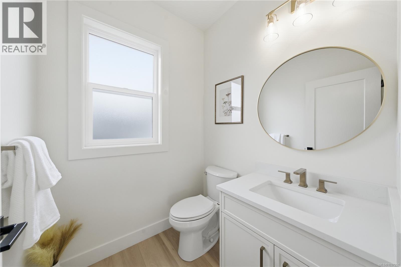 3 621 Broadway St, Saanich, British Columbia V8Z 2G5 - Photo 15 - 1037250