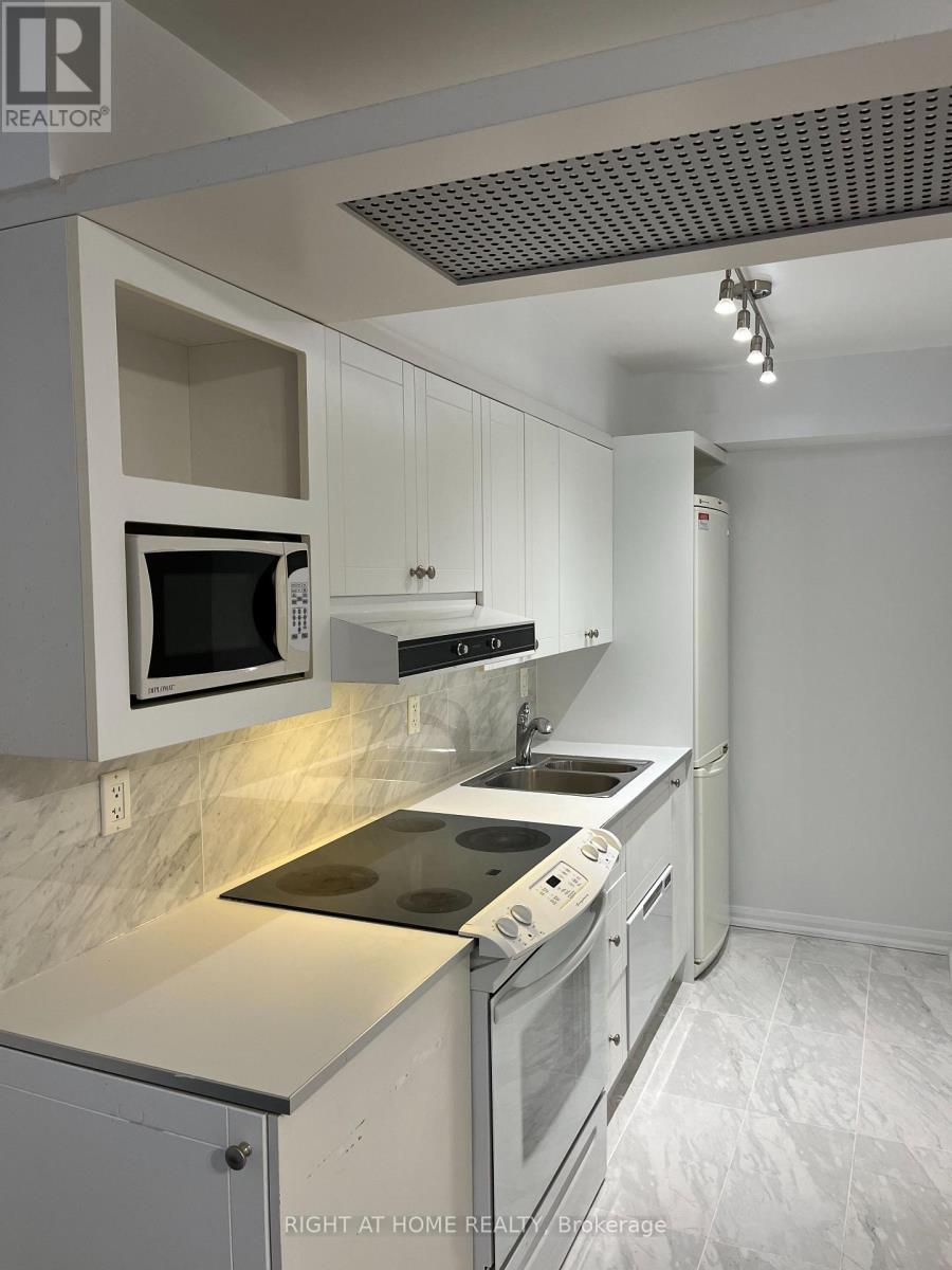 821 - 111 Elizabeth Street, Toronto, Ontario  M5G 1P7 - Photo 11 - C13141290