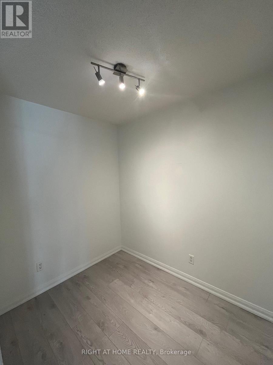 821 - 111 Elizabeth Street, Toronto, Ontario  M5G 1P7 - Photo 15 - C13141290