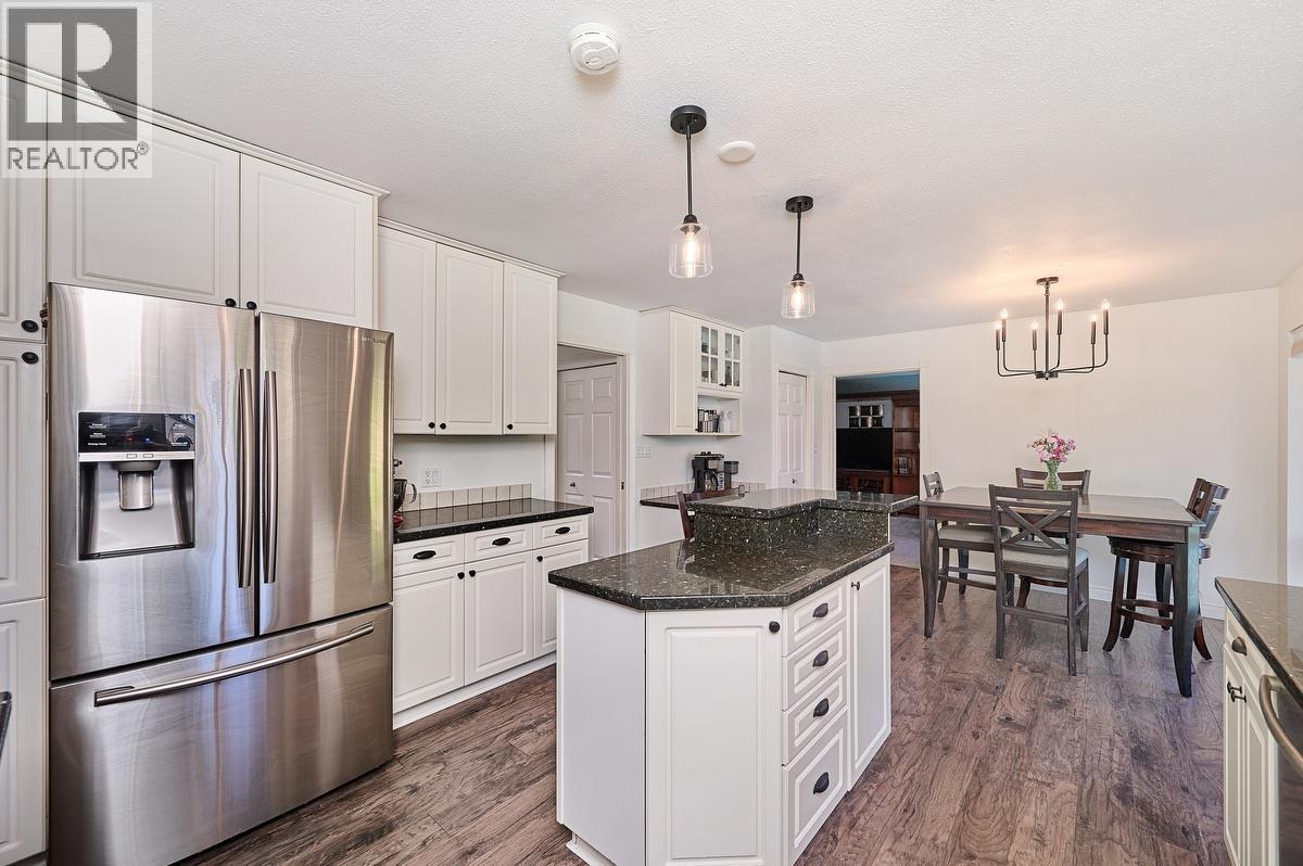 21469 126 Avenue, Maple Ridge, British Columbia  V4R 2H4 - Photo 8 - R3117980