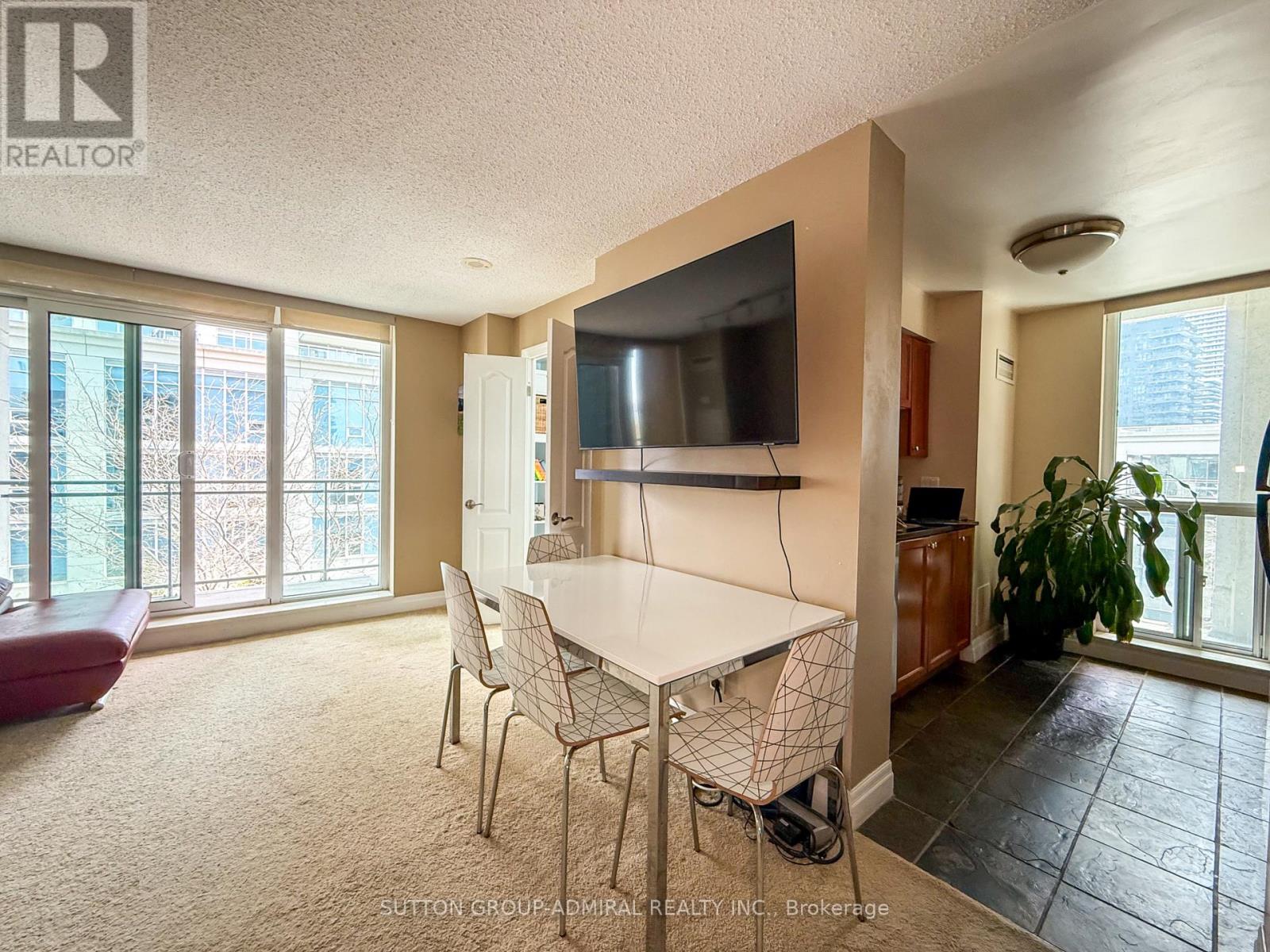 415 - 2119 Lake Shore Boulevard W, Toronto, Ontario  M8V 4E8 - Photo 6 - W13141278