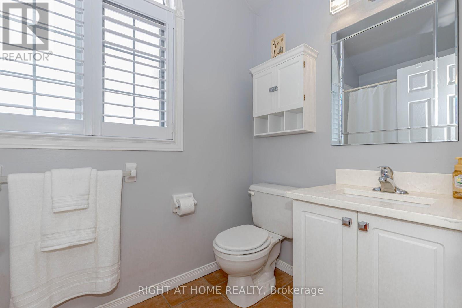 32 Vineberg Drive, Hamilton, Ontario  L9B 2P6 - Photo 32 - X13141274
