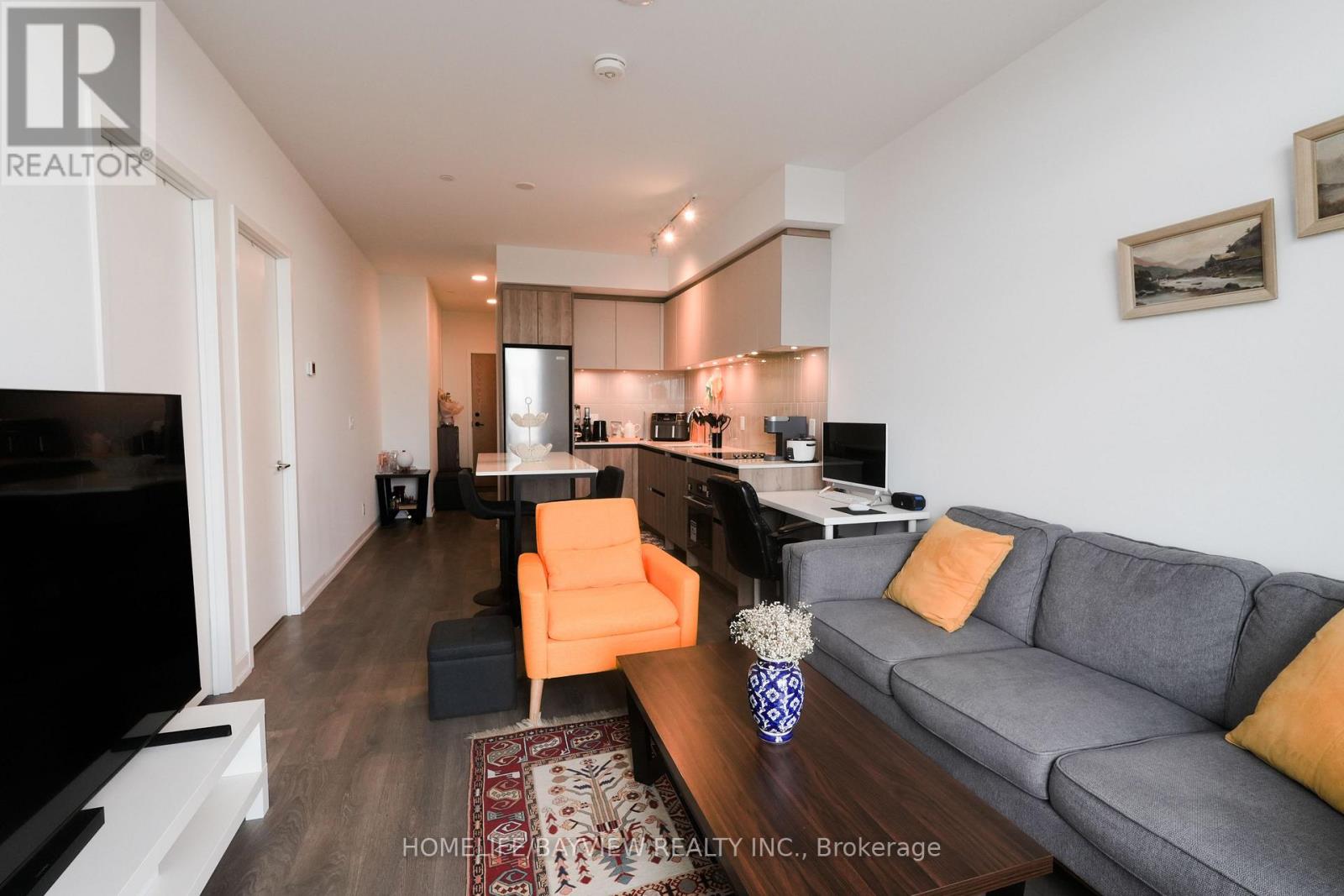 603 - 8 Beverley Glen Boulevard, Vaughan, Ontario  L4K 0L5 - Photo 9 - N12989690
