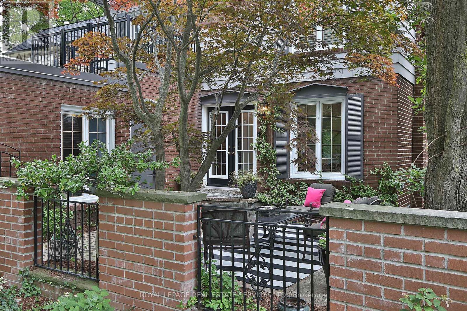 97 Bocastle Avenue, Toronto, Ontario  M4N 2S5 - Photo 4 - C13141440