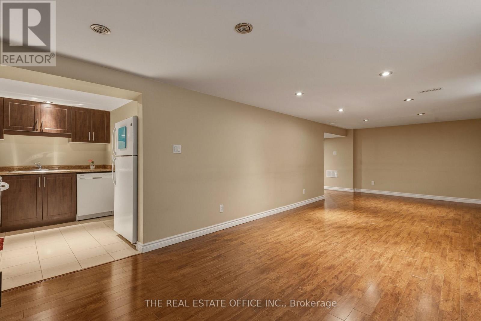 51 Gilroy Drive, Toronto, Ontario  M1P 1Z8 - Photo 33 - E13141402