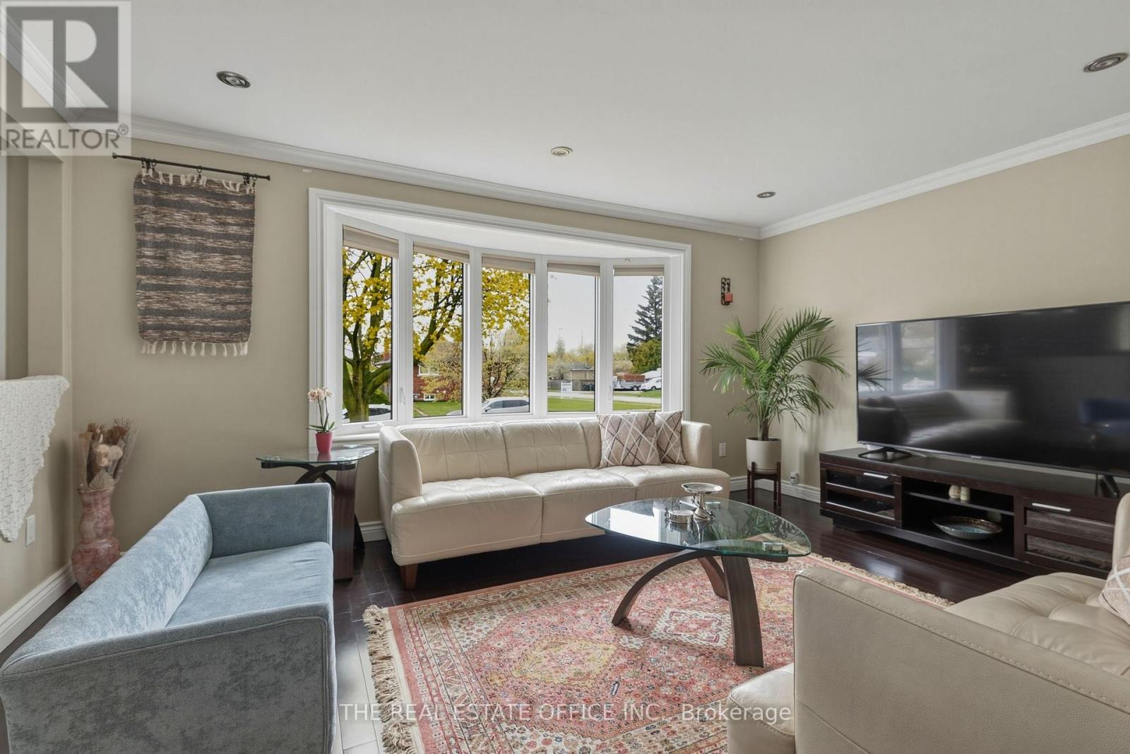 51 Gilroy Drive, Toronto, Ontario  M1P 1Z8 - Photo 5 - E13141402