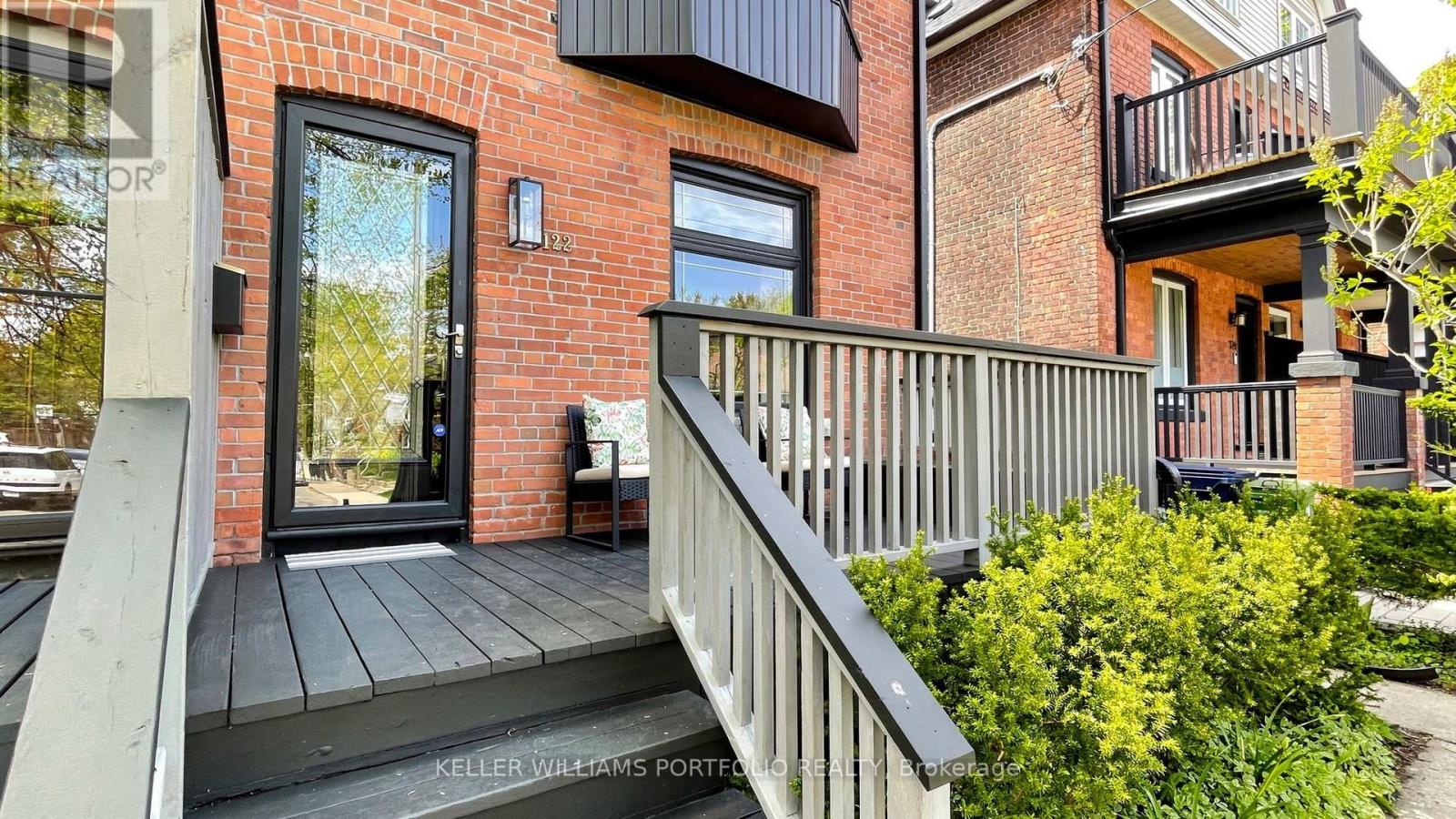 122 Bertmount Avenue, Toronto, Ontario  M4M 2X9 - Photo 2 - E13141430