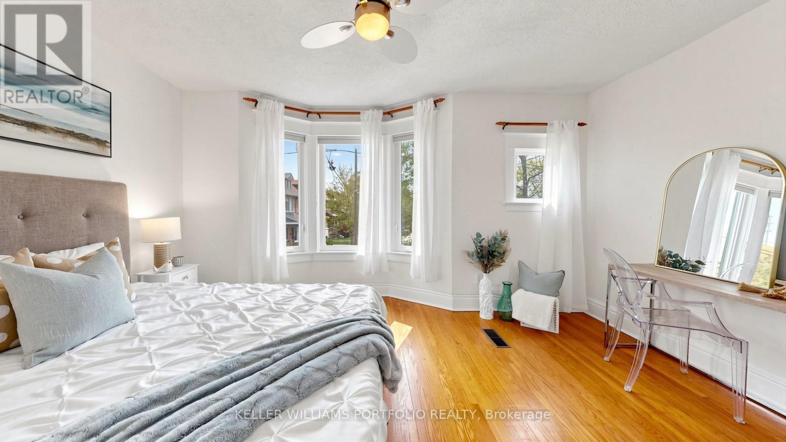 122 Bertmount Avenue, Toronto, Ontario  M4M 2X9 - Photo 21 - E13141430