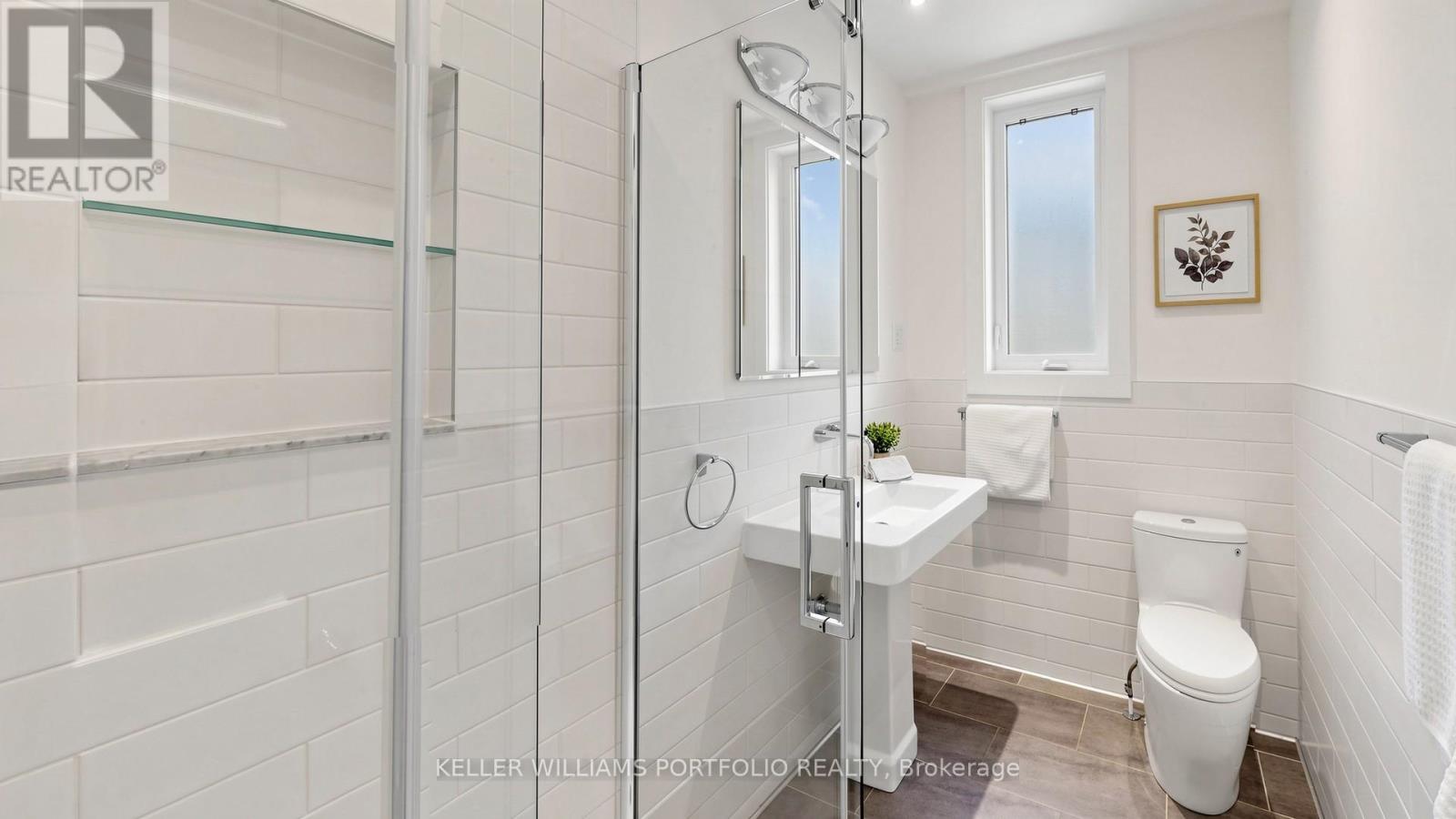 122 Bertmount Avenue, Toronto, Ontario  M4M 2X9 - Photo 27 - E13141430