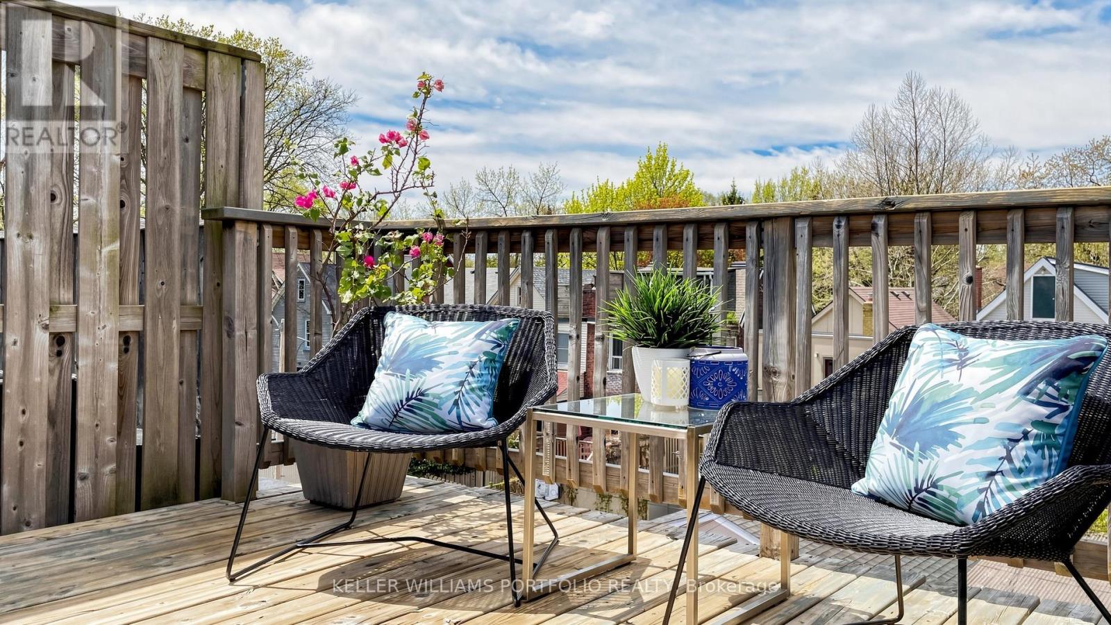 122 Bertmount Avenue, Toronto, Ontario  M4M 2X9 - Photo 30 - E13141430