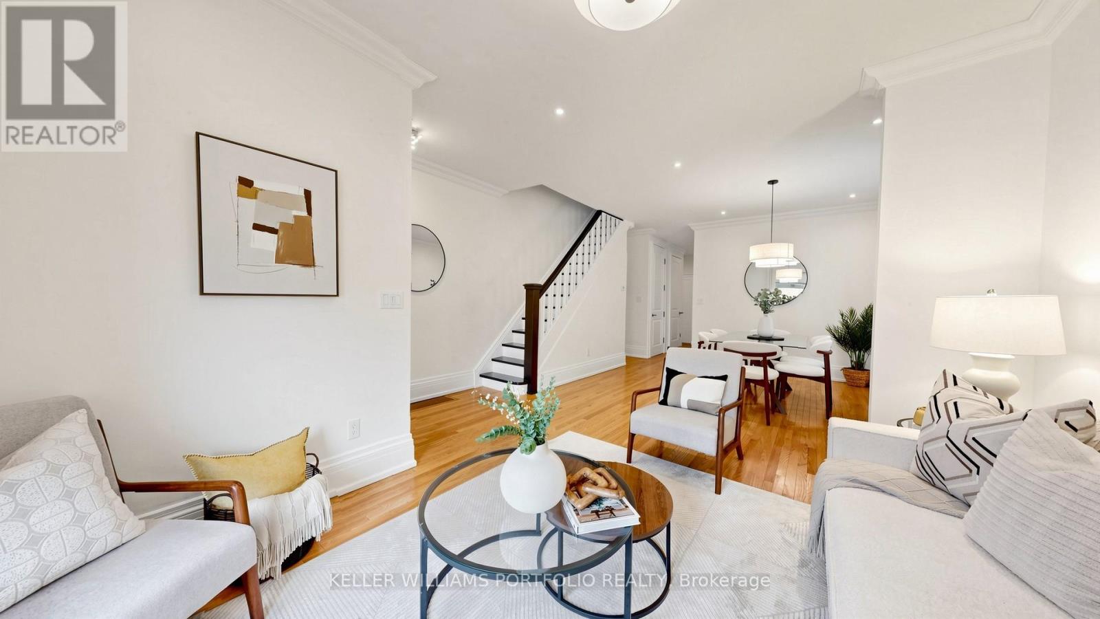 122 Bertmount Avenue, Toronto, Ontario  M4M 2X9 - Photo 6 - E13141430