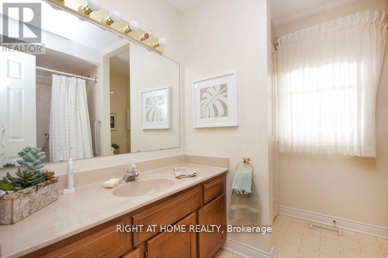 3 Hampstead Gate E, Clarington, Ontario  L1E 1V2 - Photo 28 - E13141498