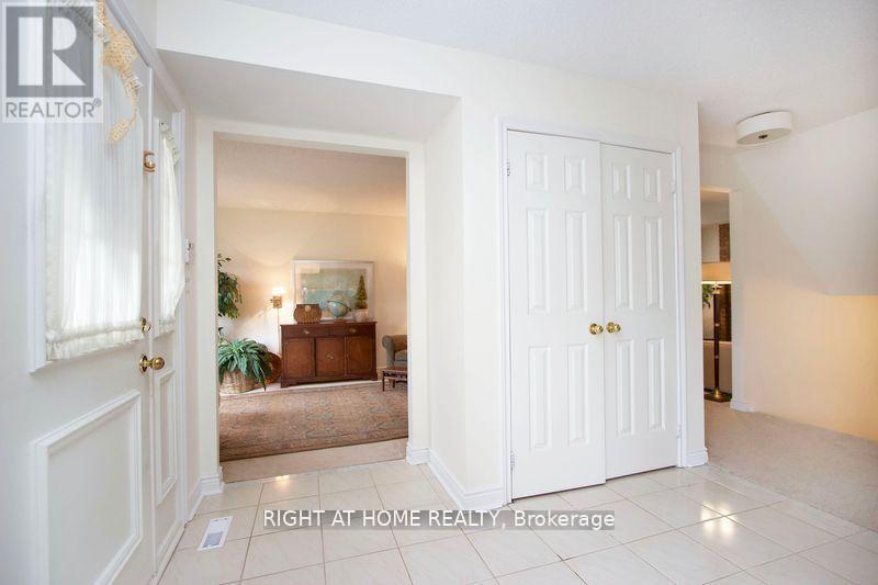 3 Hampstead Gate E, Clarington, Ontario  L1E 1V2 - Photo 7 - E13141498