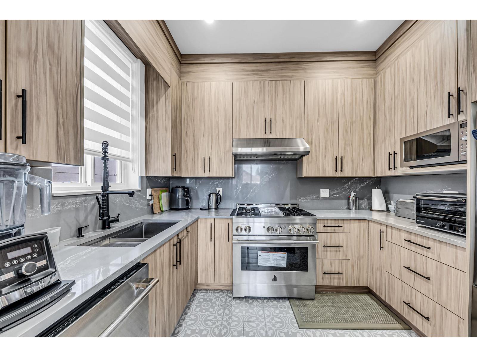 5952 136a Street, Surrey, British Columbia  V3X 3K8 - Photo 17 - R3123646