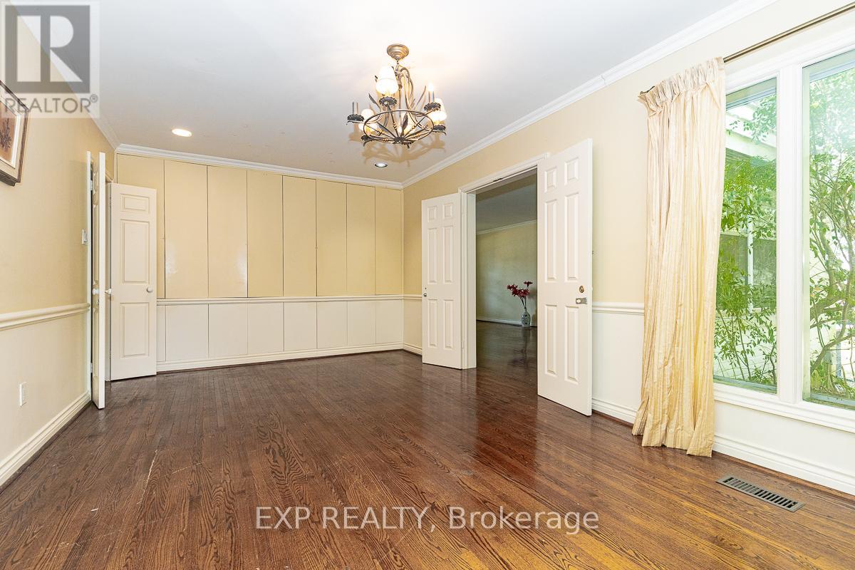 9 Laureleaf Road, Markham, Ontario  L3T 2X2 - Photo 11 - N13141324