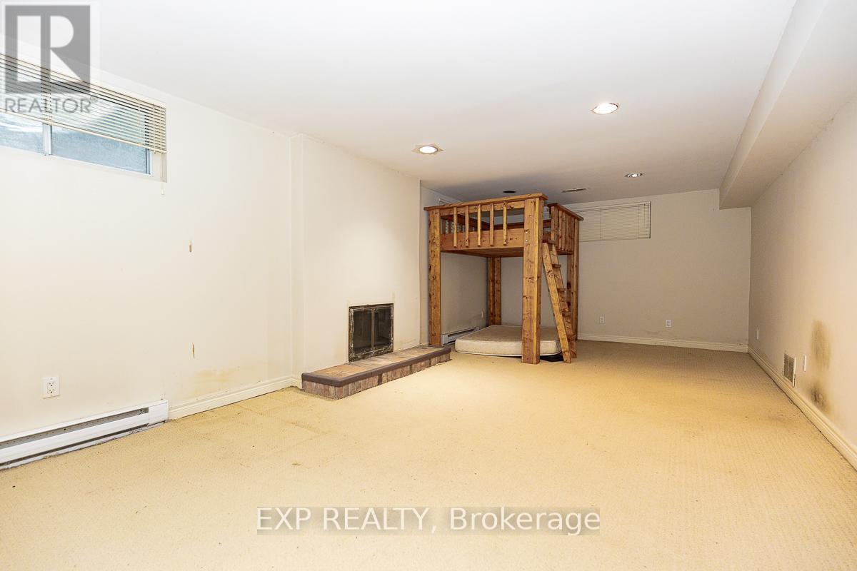 9 Laureleaf Road, Markham, Ontario  L3T 2X2 - Photo 32 - N13141324