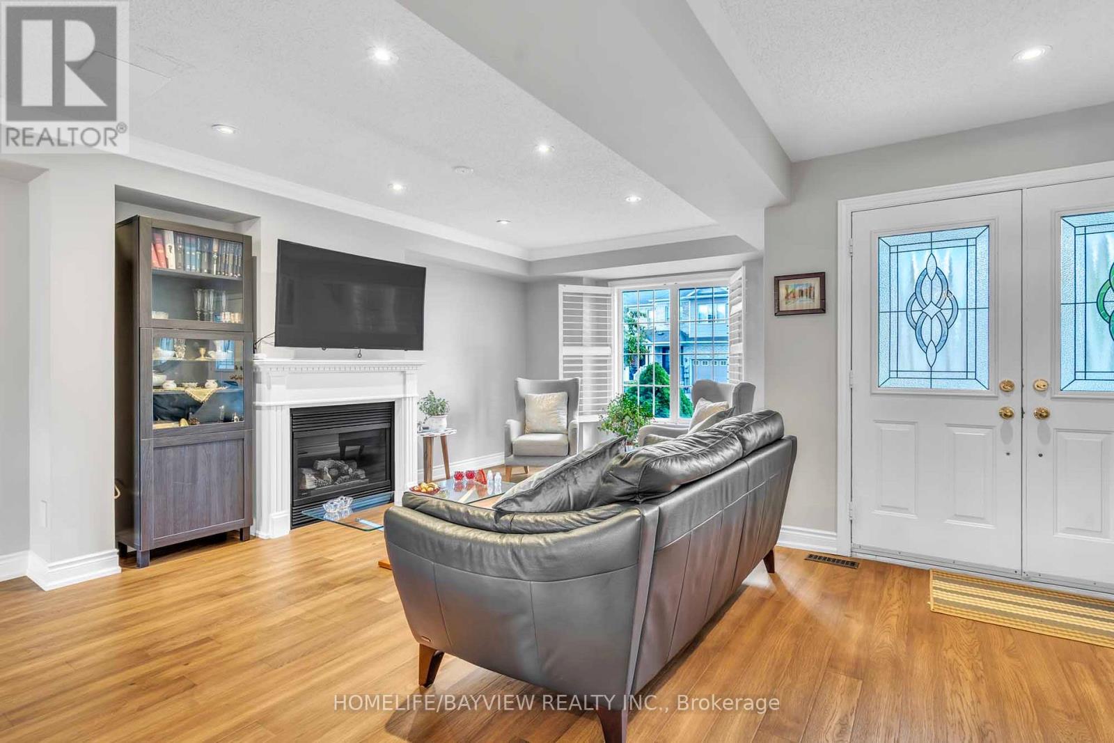 15 Elderbrook Crescent, Vaughan, Ontario  L4K 5M3 - Photo 5 - N13141434