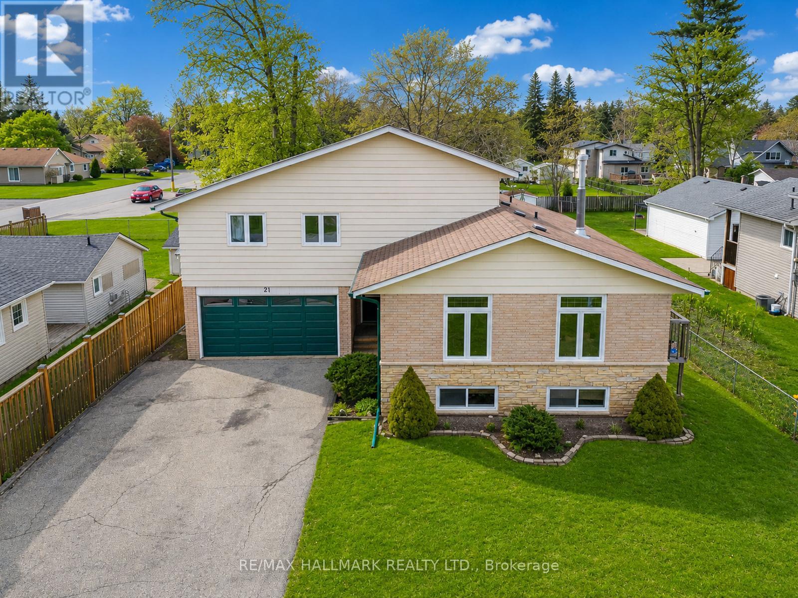 21 PLEASANT AVENUE, East Gwillimbury, Ontario