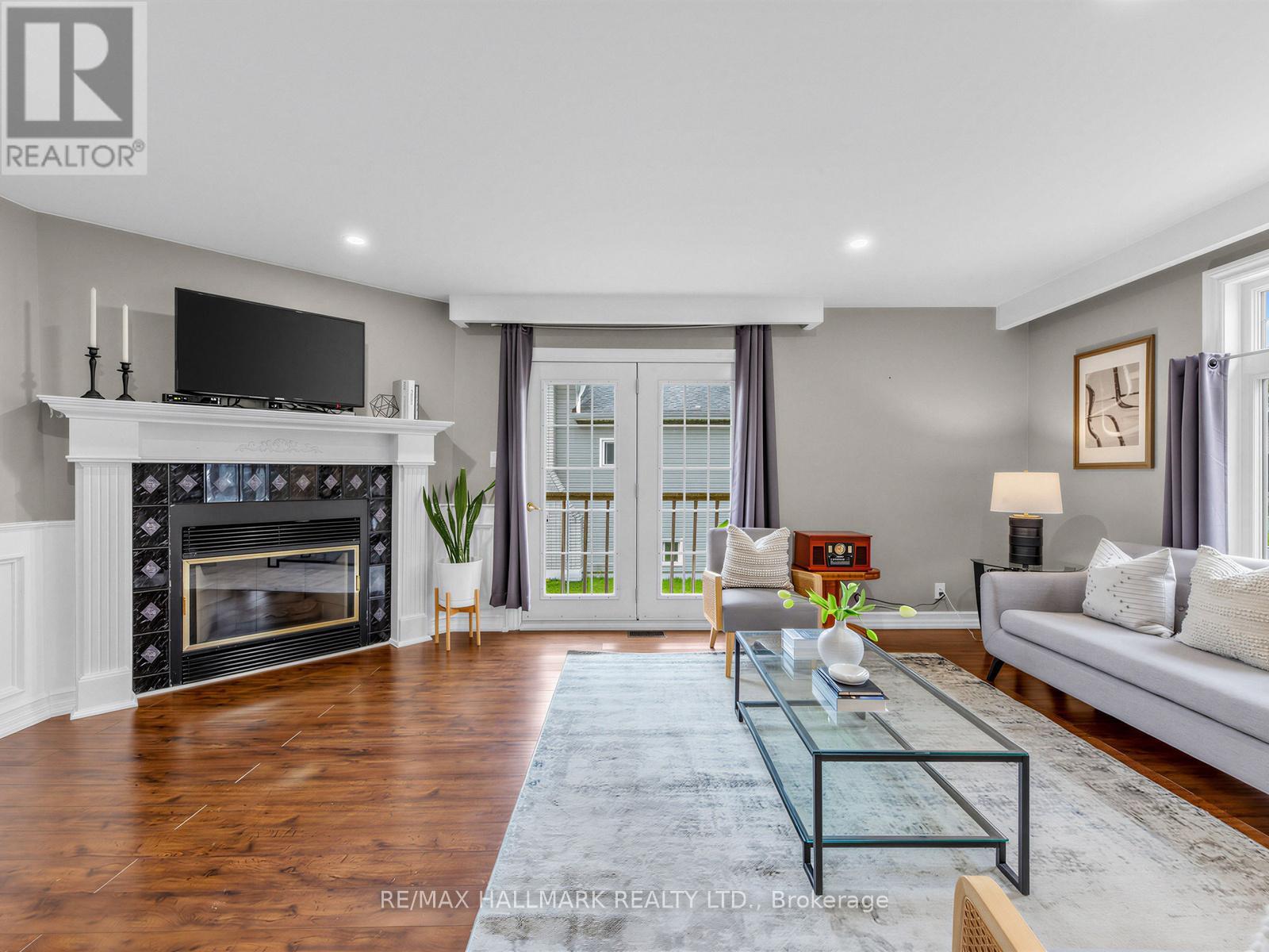 21 Pleasant Avenue, East Gwillimbury, Ontario  L9N 1A1 - Photo 7 - N13141460