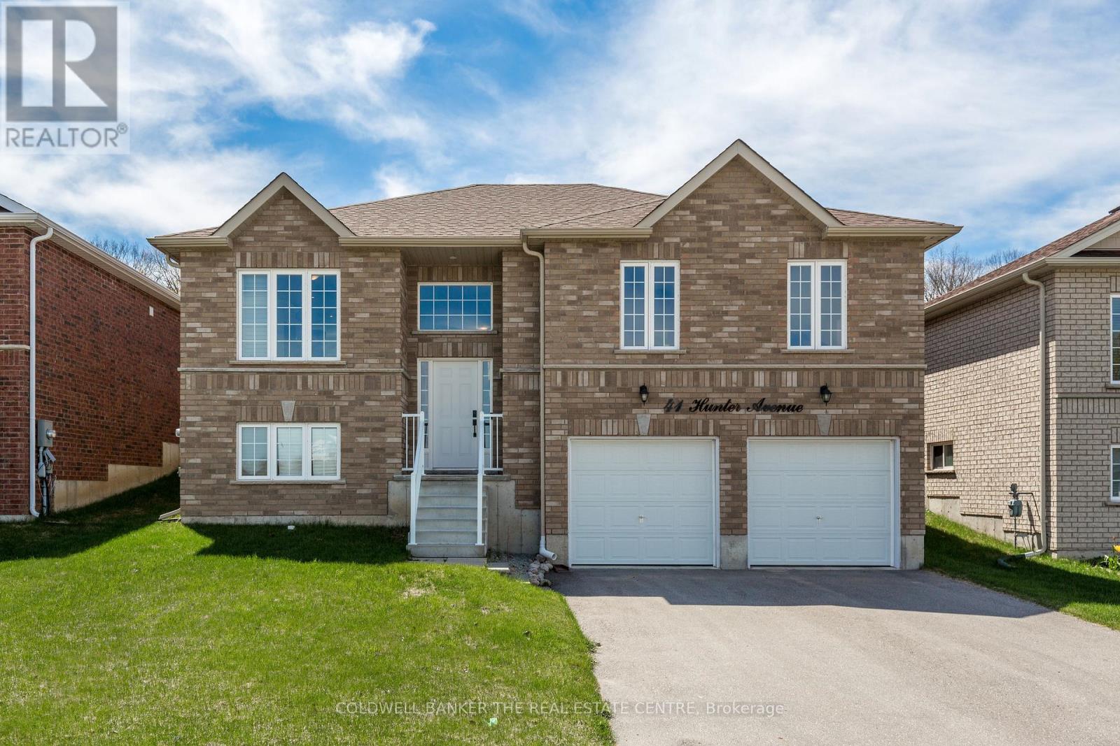 41 HUNTER AVENUE, Tay, Ontario