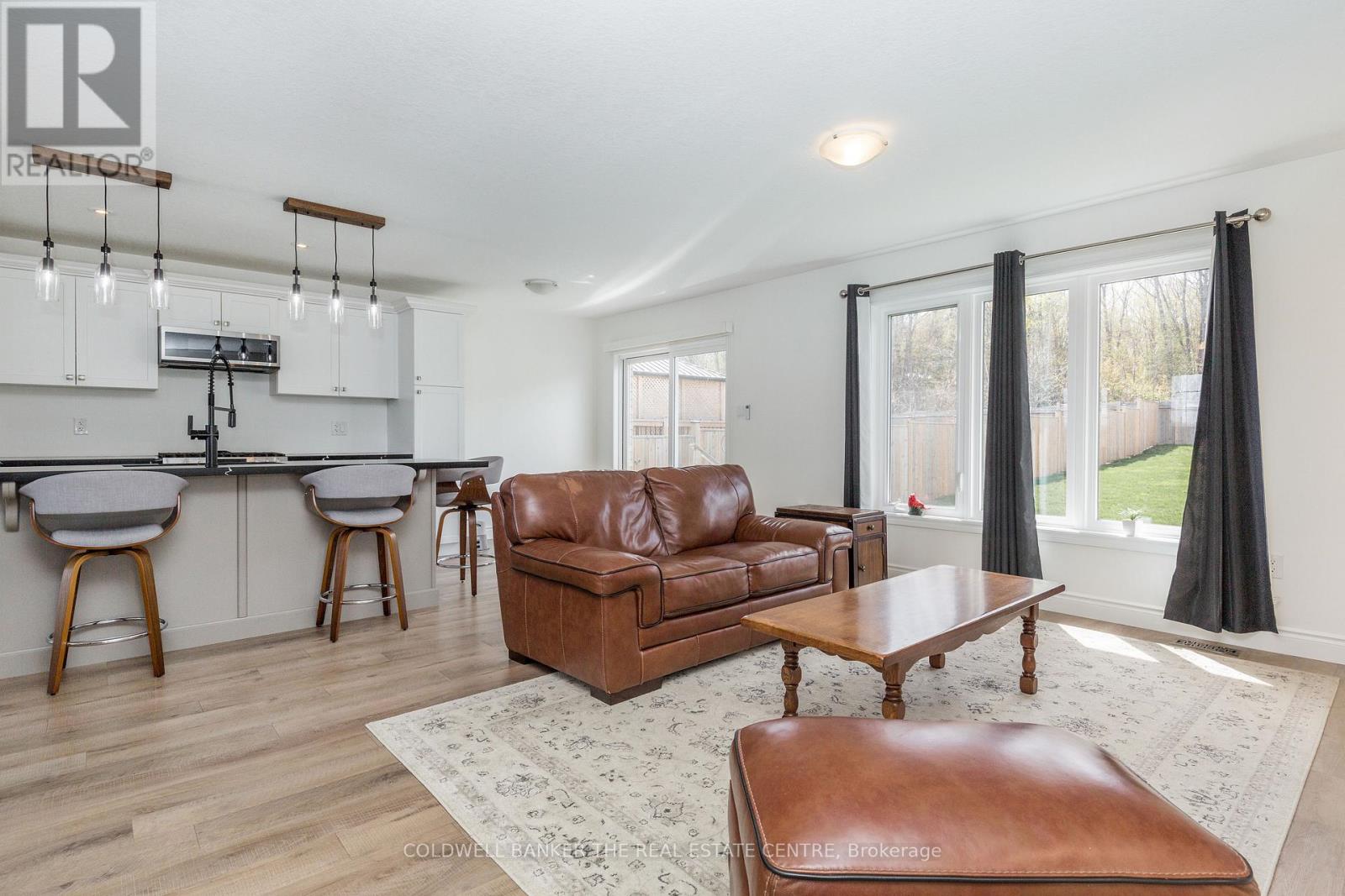 41 Hunter Avenue, Tay, Ontario  L0K 2A0 - Photo 11 - S13141478