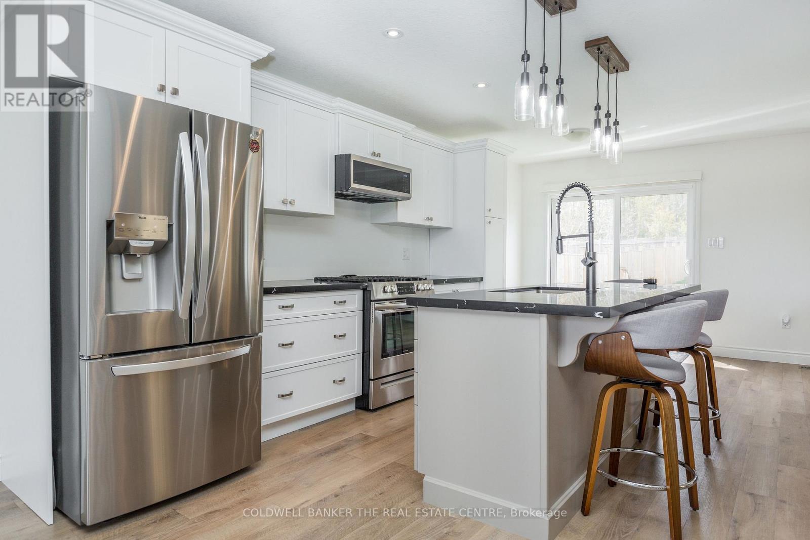 41 Hunter Avenue, Tay, Ontario  L0K 2A0 - Photo 6 - S13141478