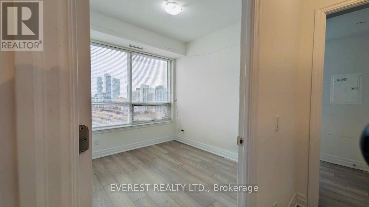 2409 - 36 Elm Drive W, Mississauga, Ontario  L5B 0N3 - Photo 12 - W13141344