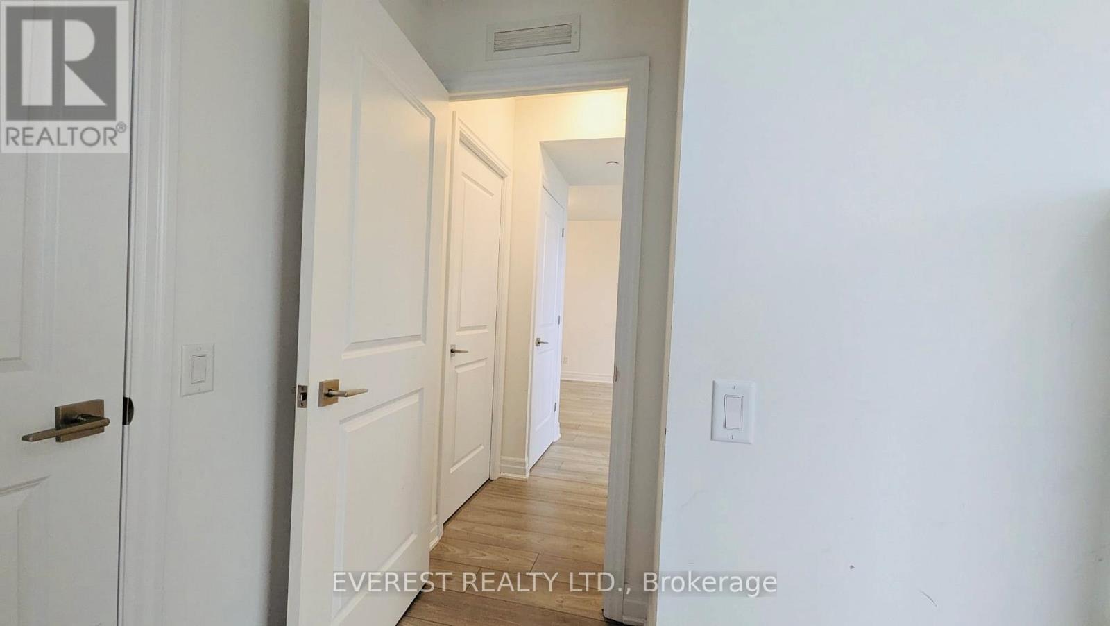 2409 - 36 Elm Drive W, Mississauga, Ontario  L5B 0N3 - Photo 8 - W13141344
