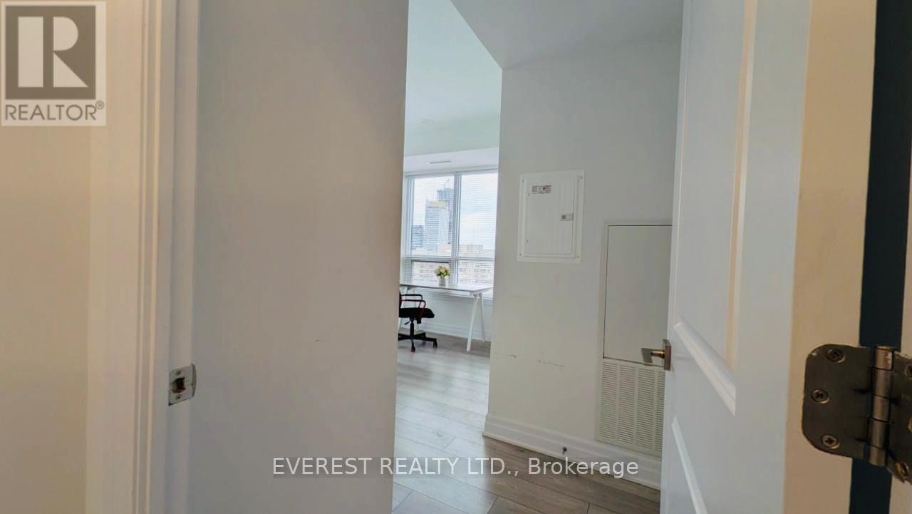 2409 - 36 Elm Drive W, Mississauga, Ontario  L5B 0N3 - Photo 9 - W13141344