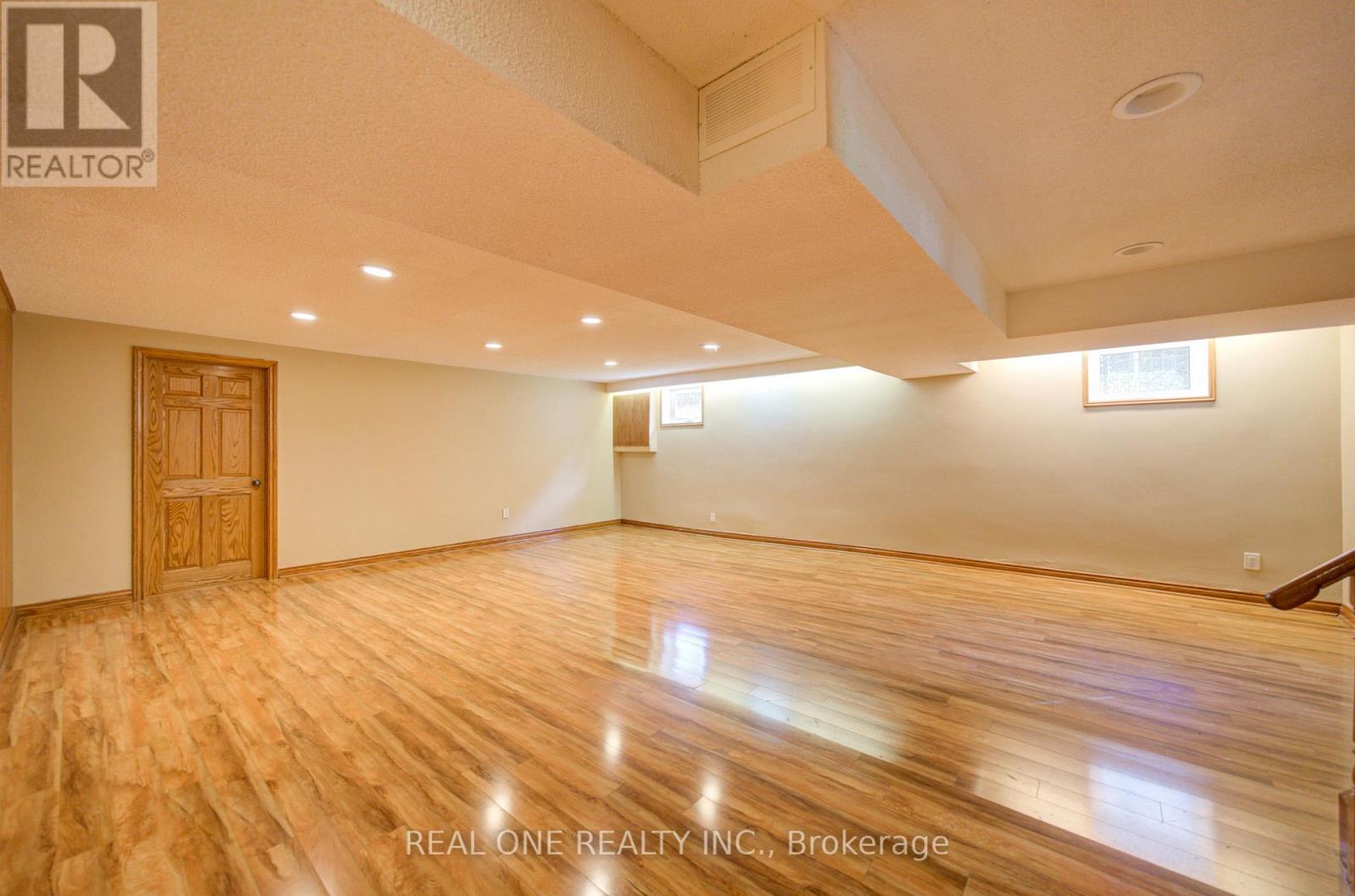 1439 Ballyclare Drive, Mississauga, Ontario  L5C 1J4 - Photo 34 - W13141386