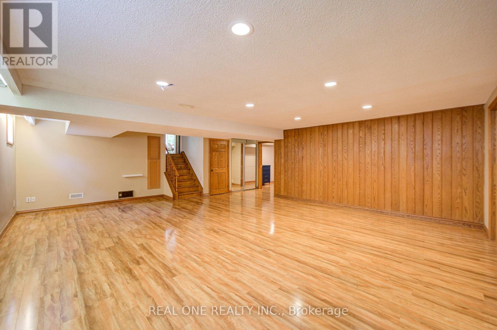1439 Ballyclare Drive, Mississauga, Ontario  L5C 1J4 - Photo 37 - W13141386