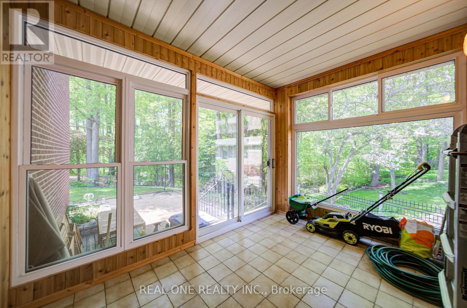 1439 Ballyclare Drive, Mississauga, Ontario  L5C 1J4 - Photo 46 - W13141386