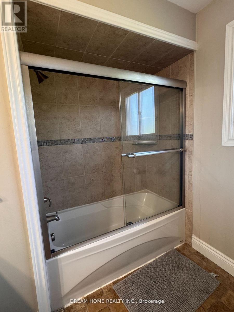 Main - 2425 Carlanne Place, Mississauga, Ontario L5C 3H6 - Photo 25 - W13141428