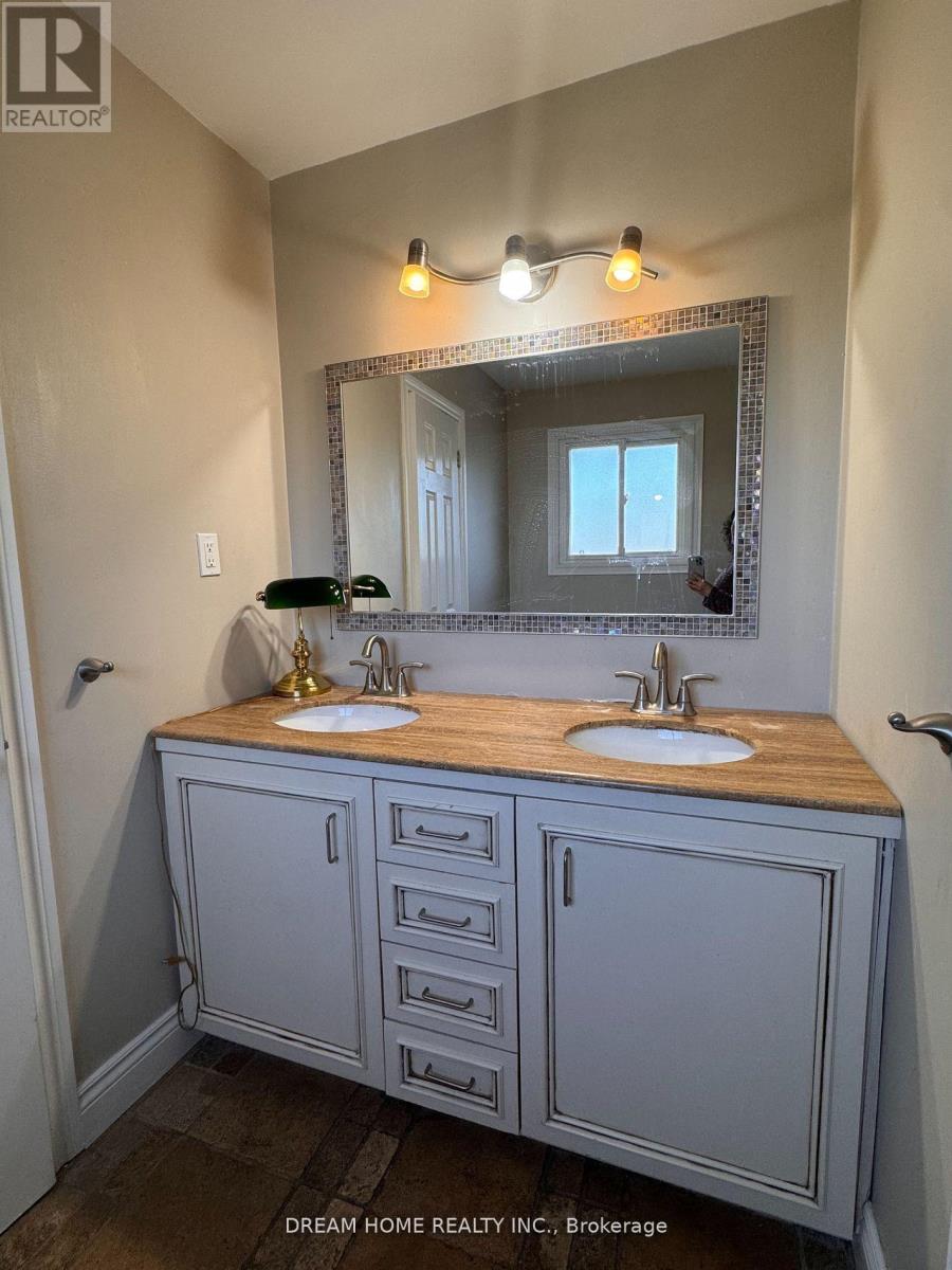 Main - 2425 Carlanne Place, Mississauga, Ontario L5C 3H6 - Photo 27 - W13141428