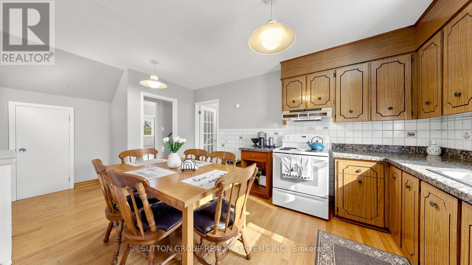 114 Rosemount Avenue, Toronto, Ontario  M6H 3H2 - Photo 10 - W13141474