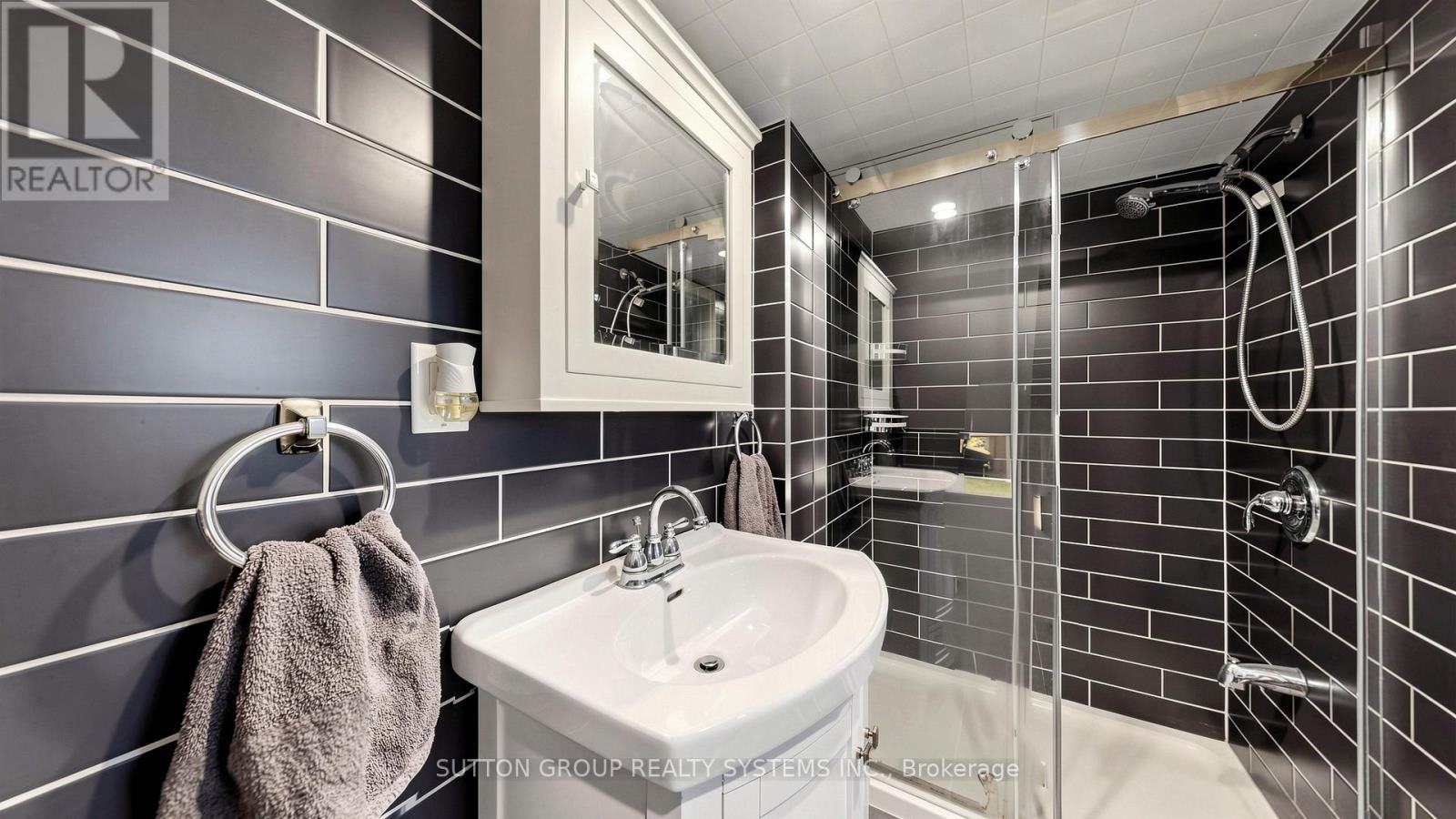 114 Rosemount Avenue, Toronto, Ontario  M6H 3H2 - Photo 34 - W13141474