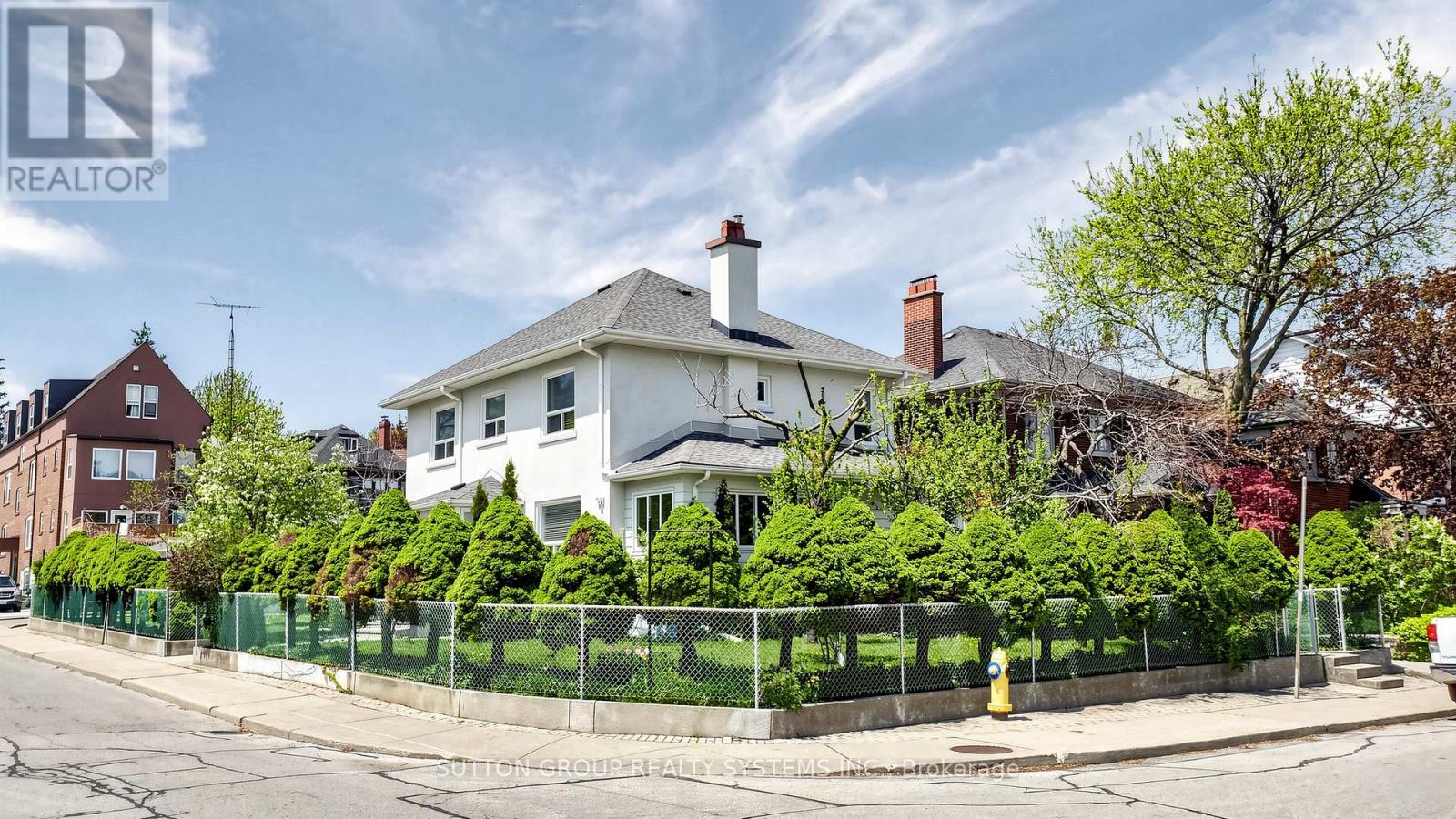 114 Rosemount Avenue, Toronto, Ontario  M6H 3H2 - Photo 4 - W13141474