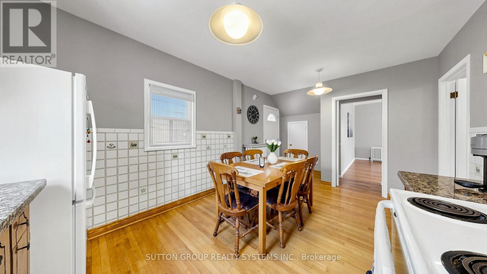 114 Rosemount Avenue, Toronto, Ontario  M6H 3H2 - Photo 9 - W13141474