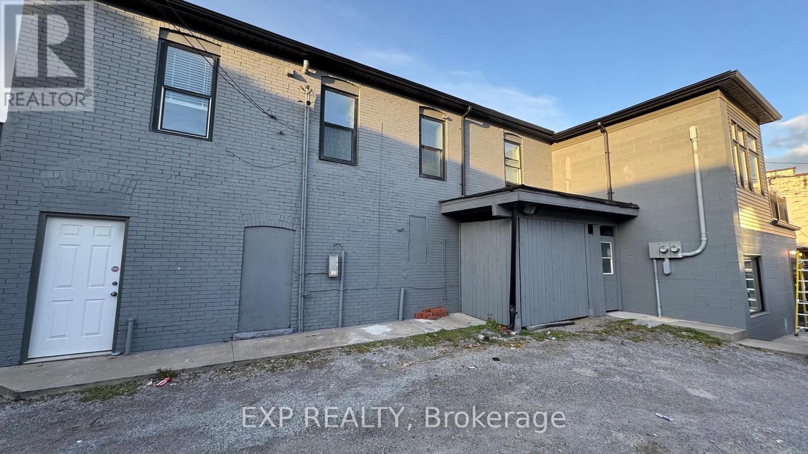 5860 Ferry Street, Niagara Falls, Ontario L2G 1S9 - Photo 5 - X13141446