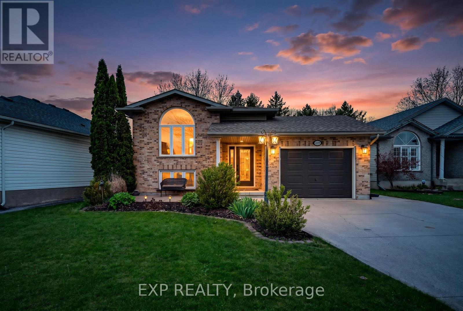 7789 ASCOT CIRCLE, Niagara Falls, Ontario