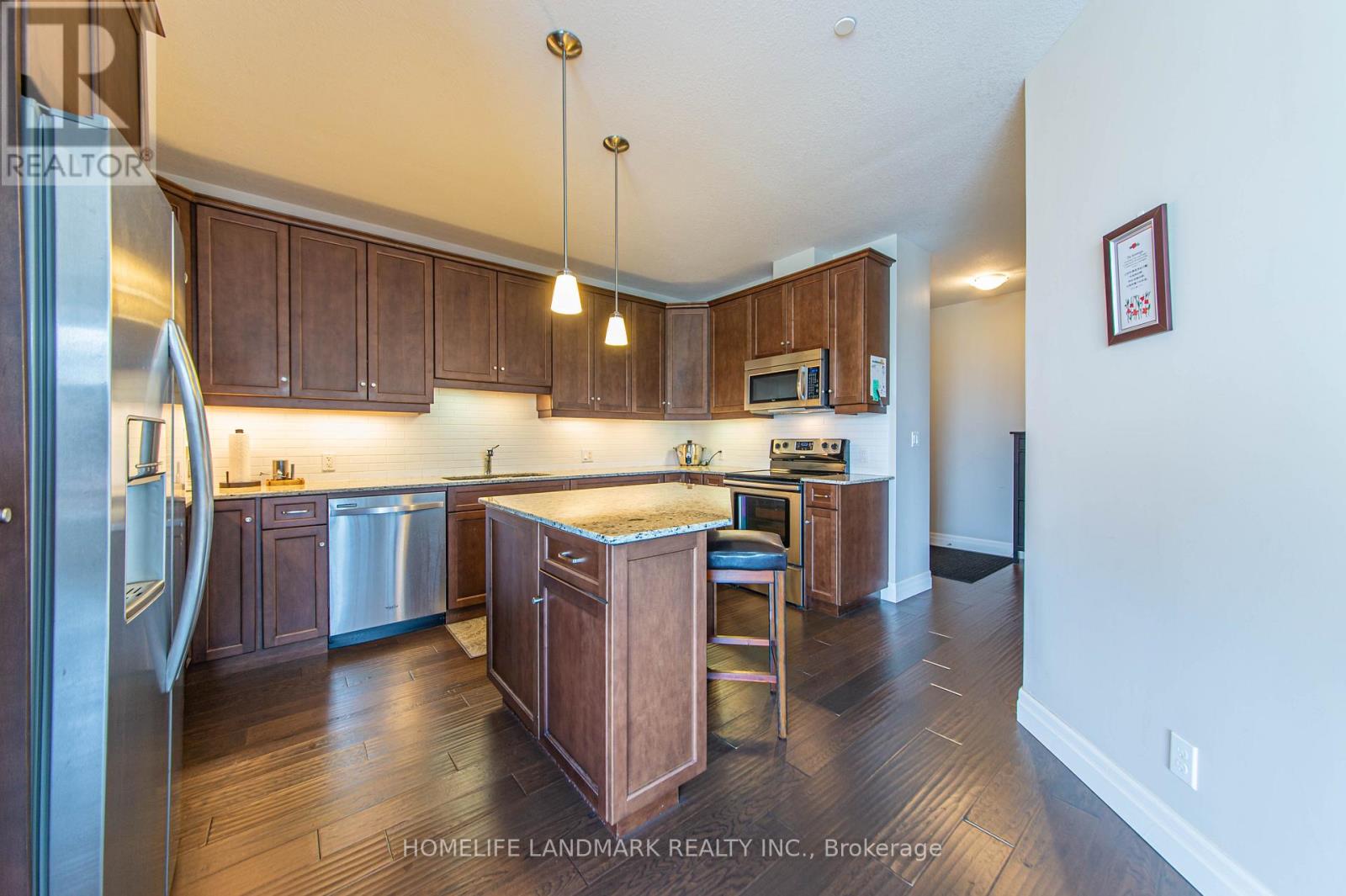 302 - 223 Erb Street W, Waterloo, Ontario  N2L 0B3 - Photo 3 - X13141490