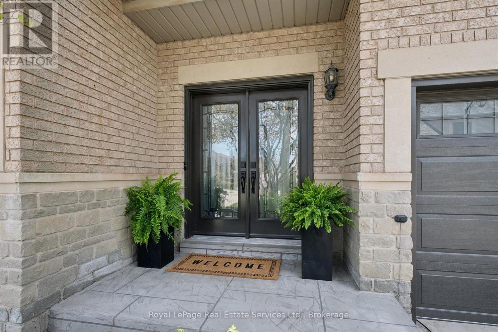 32 - 2250 Rockingham Drive, Oakville, Ontario  L6H 6J3 - Photo 2 - W13141564