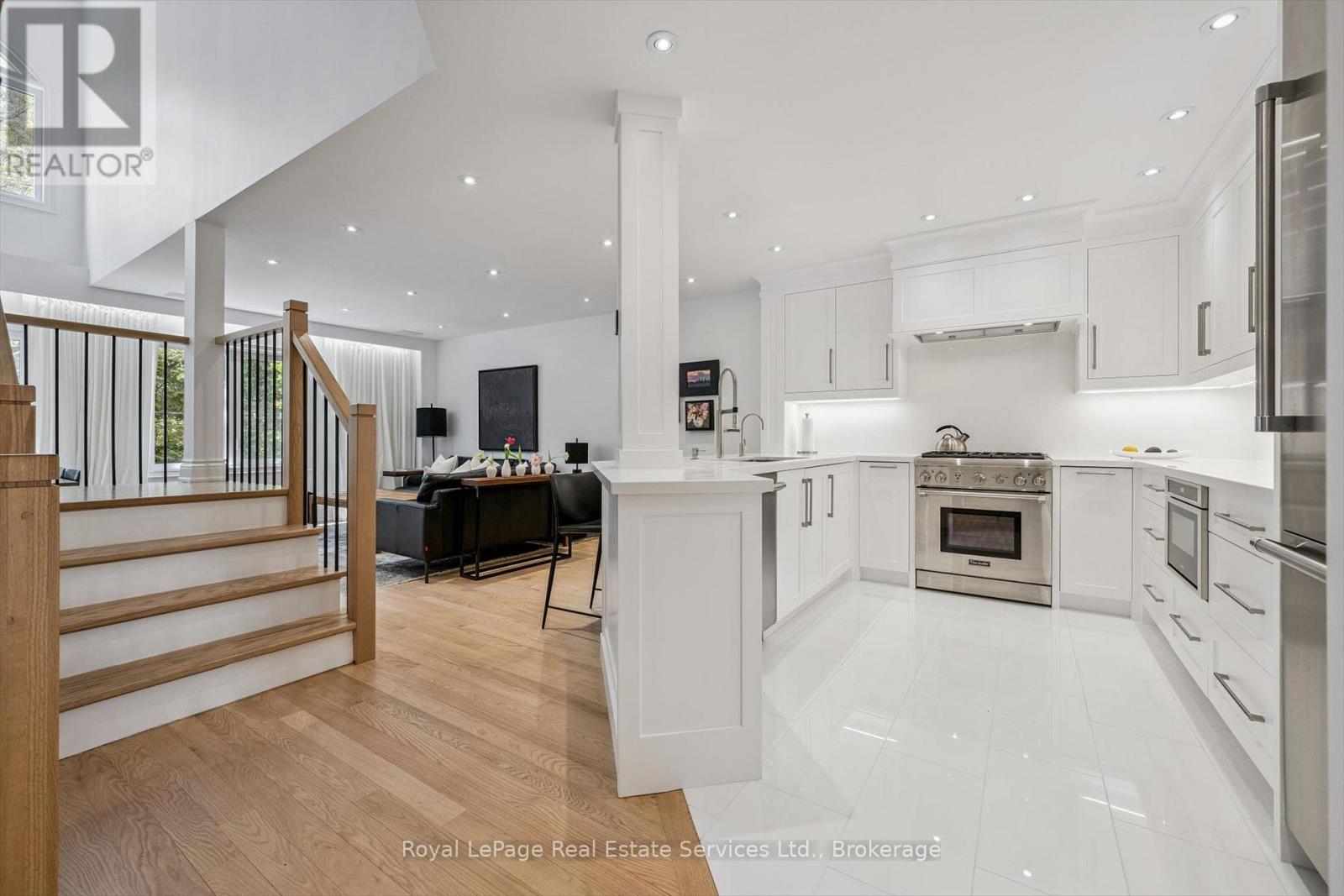 32 - 2250 Rockingham Drive, Oakville, Ontario  L6H 6J3 - Photo 4 - W13141564