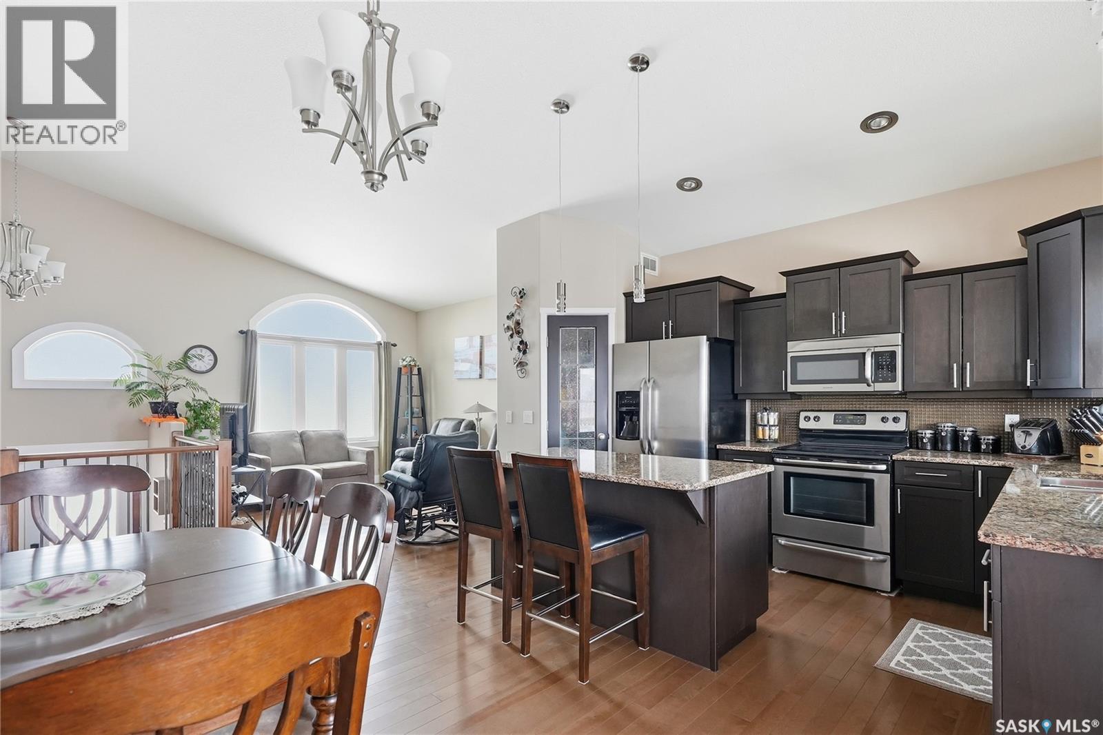 335 Mccallum Lane, Saskatoon, Saskatchewan  S7R 0C3 - Photo 4 - SK036137