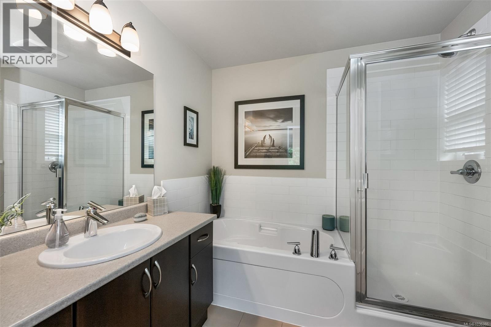 42 Degoutiere Pl, View Royal, British Columbia  V9B 0H3 - Photo 13 - 1036386