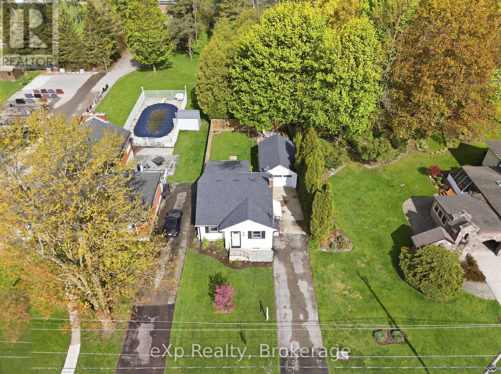 52 Avondale Avenue, Stratford, Ontario N5A 6M4 - Photo 2 - X13141560
