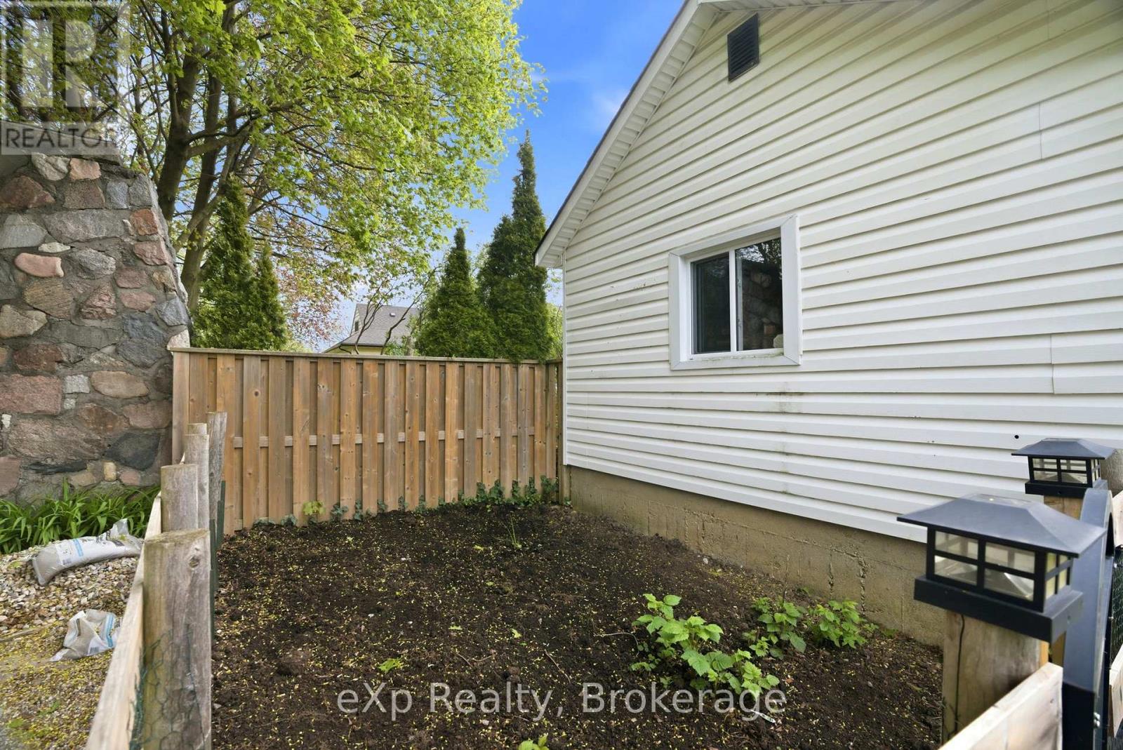 52 Avondale Avenue, Stratford, Ontario N5A 6M4 - Photo 44 - X13141560