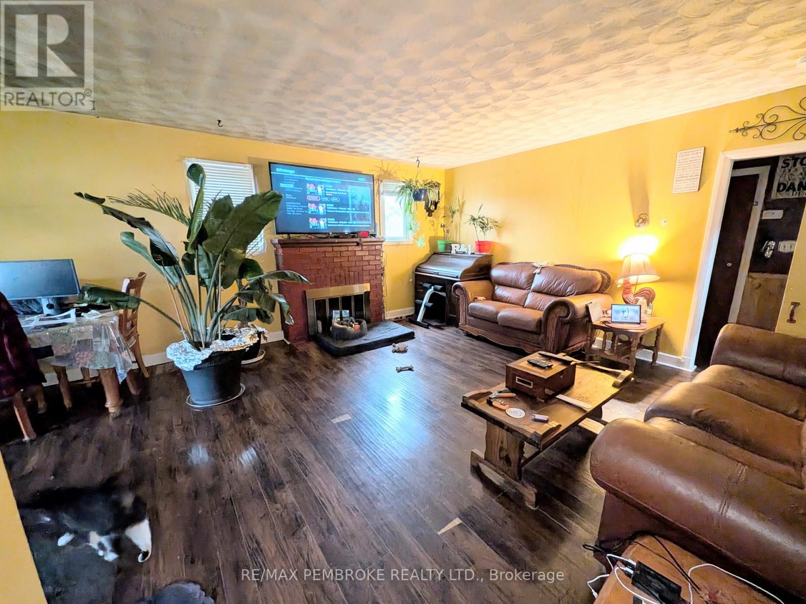 12 Doran Road, Petawawa, Ontario  K8H 1P5 - Photo 2 - X13141566